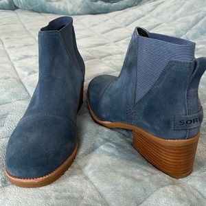 Brand new never worn Sorel cate boots